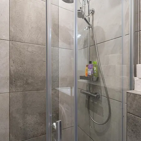 Lienes Iela Gem 1br With Fireplace In Historic Unesco Center