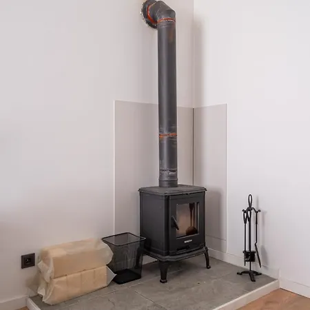 Apartment Lienes Iela Gem 1br With Fireplace In Historic Unesco Center *