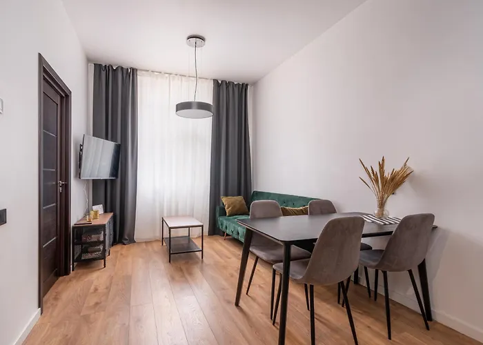 Lienes Iela Gem 1br With Fireplace In Historic Unesco Center * Riga