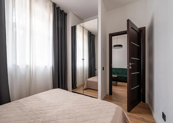 Lienes Iela Gem 1br With Fireplace In Historic Unesco Center Daire Riga