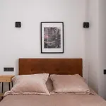 Lienes Iela Gem 1br With Fireplace In Historic Unesco Center Ryga