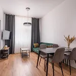Lienes Iela Gem 1br With Fireplace In Historic Unesco Center * Ryga