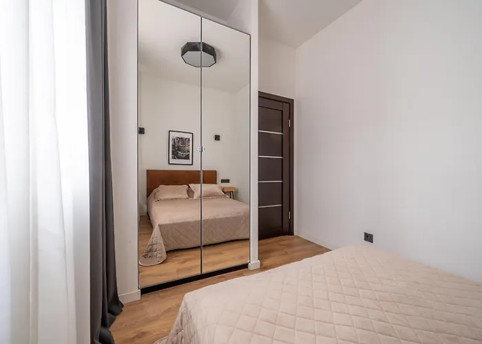 Lienes Iela Gem 1br With Fireplace In Historic Unesco Center 아파트