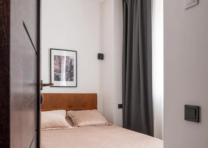 아파트 Lienes Iela Gem 1br With Fireplace In Historic Unesco Center